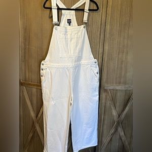 XL white crop denim overalls.